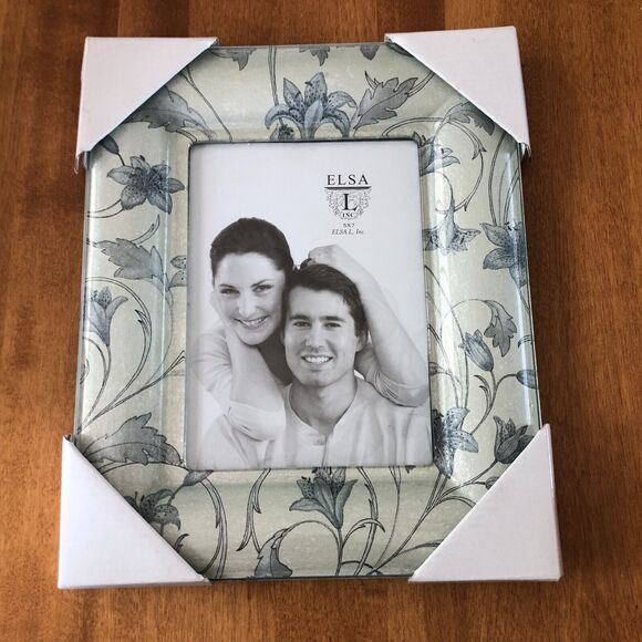 NEW Elsa L Inc. Picture Frame 5"x7" Acrylic Contemporary LILY Flower Floral - Picture 1 of 5